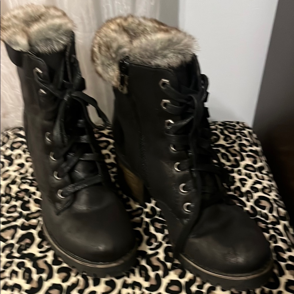 Steve Madden Black Booties With Faux Fur Ankle   & Chunky Soles Distressed Look